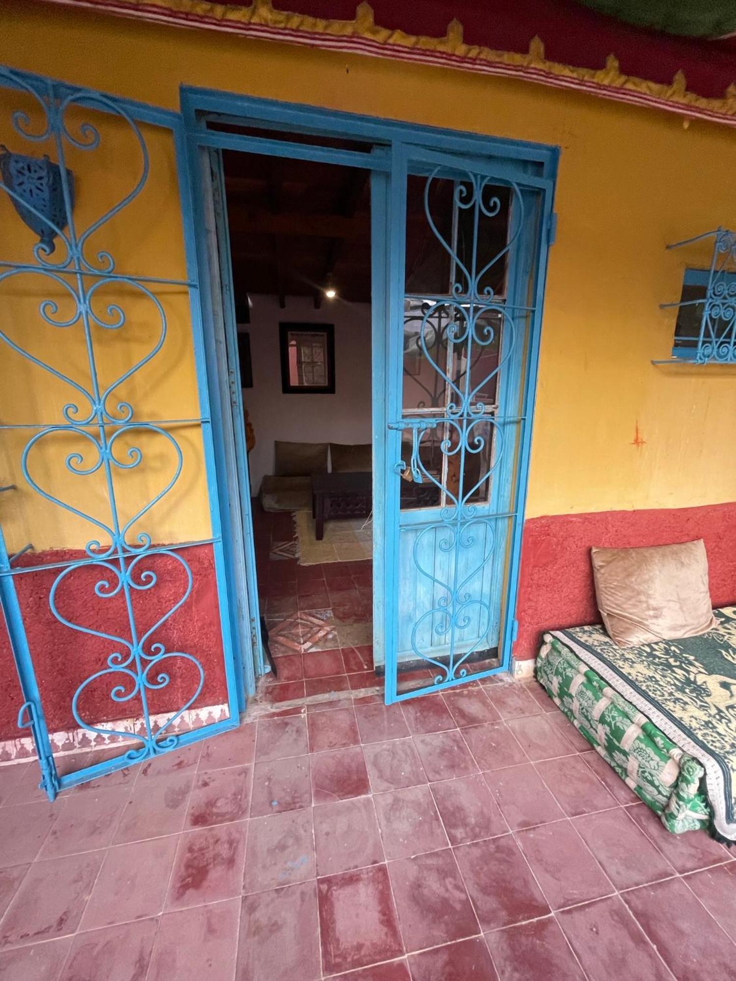 Dar El Pirata Hostel 艾西拉 外观 照片