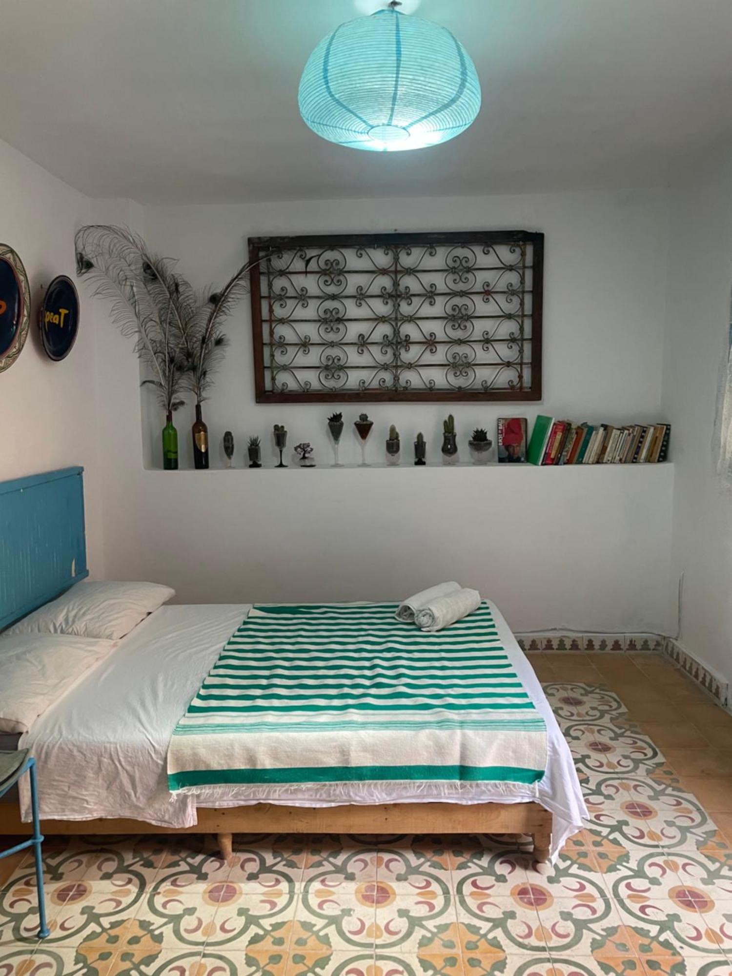 Dar El Pirata Hostel 艾西拉 外观 照片