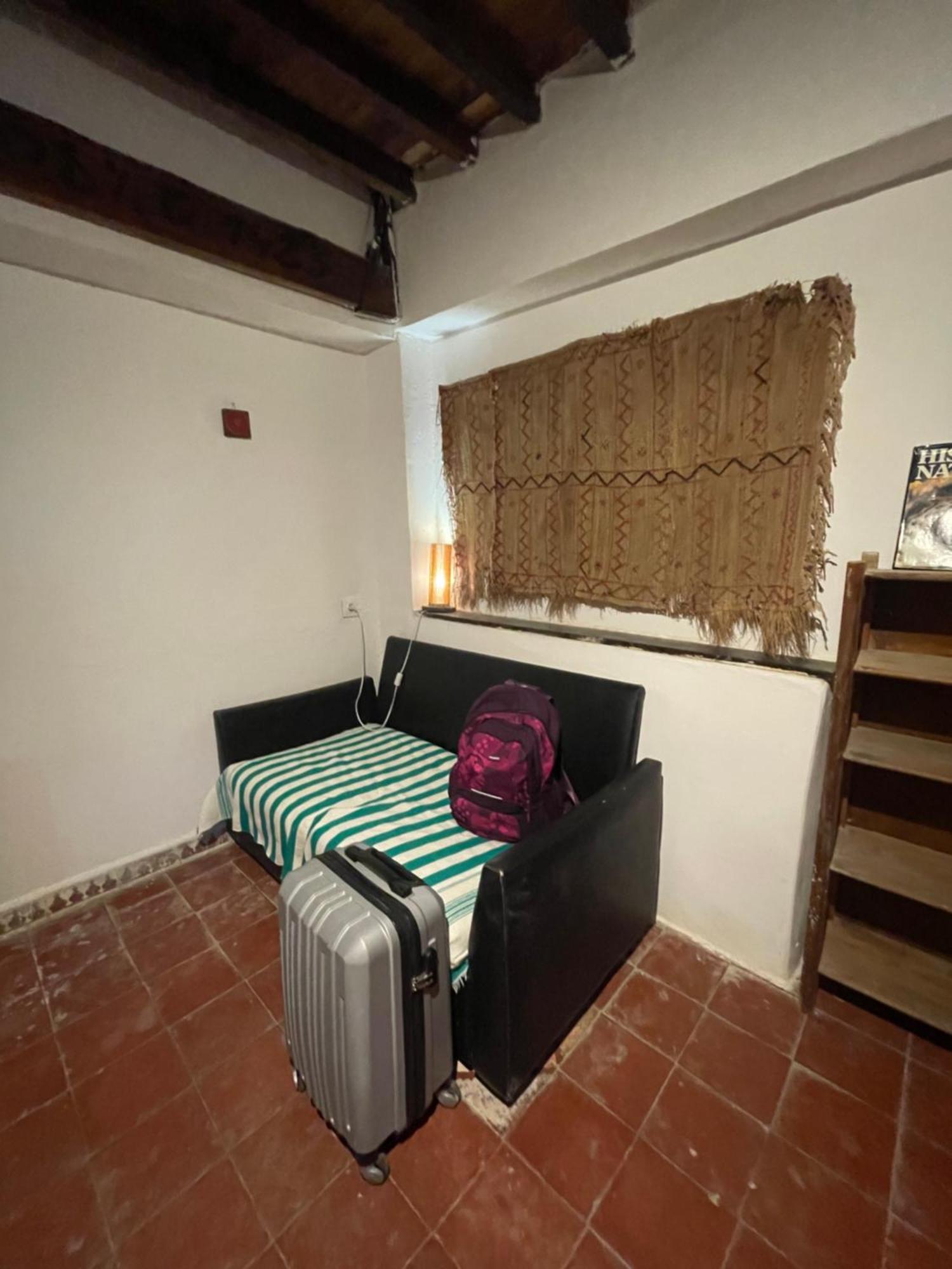 Dar El Pirata Hostel 艾西拉 外观 照片